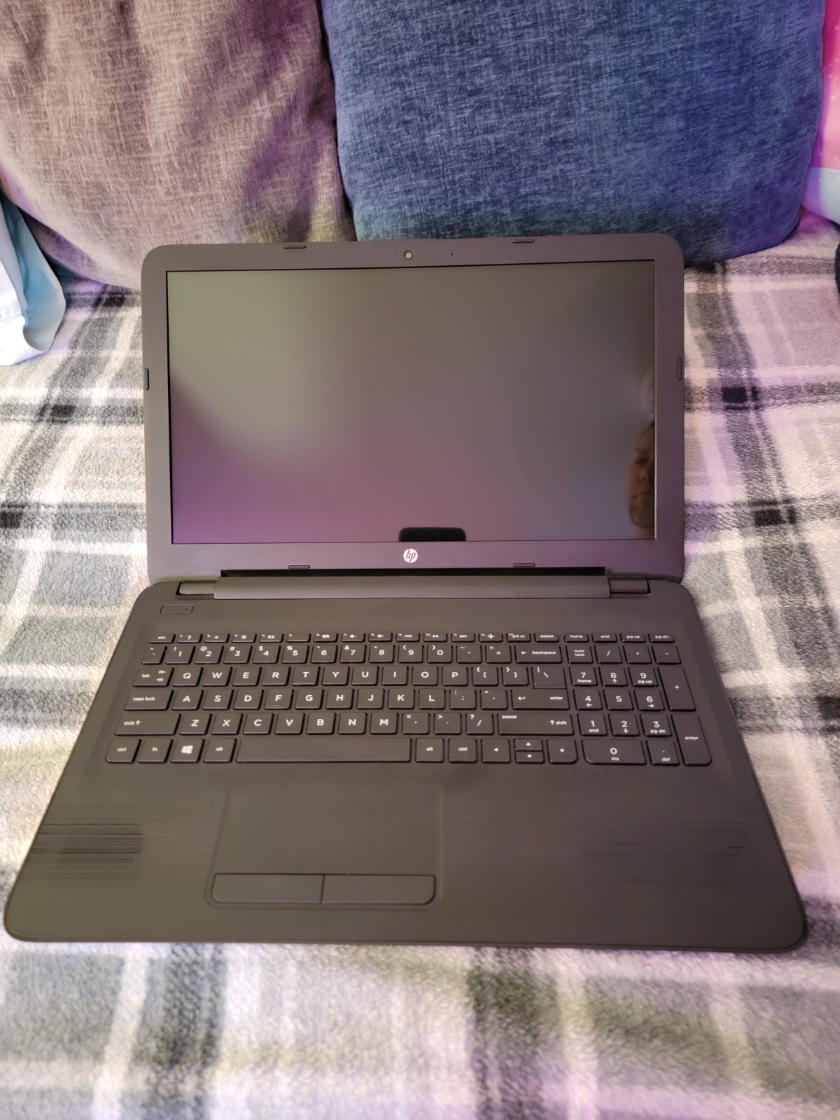 HP Notebook 15.6” – 15-ba018wm AMD E2-7110 Quad-Core APU, 4GB RAM