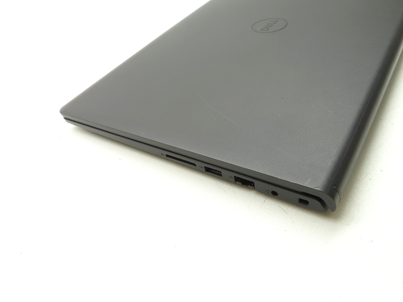 Dell Vostro 3520 15.6″ Intel i7-1255U 1.7GHz 16GB RAM 512GB SSD