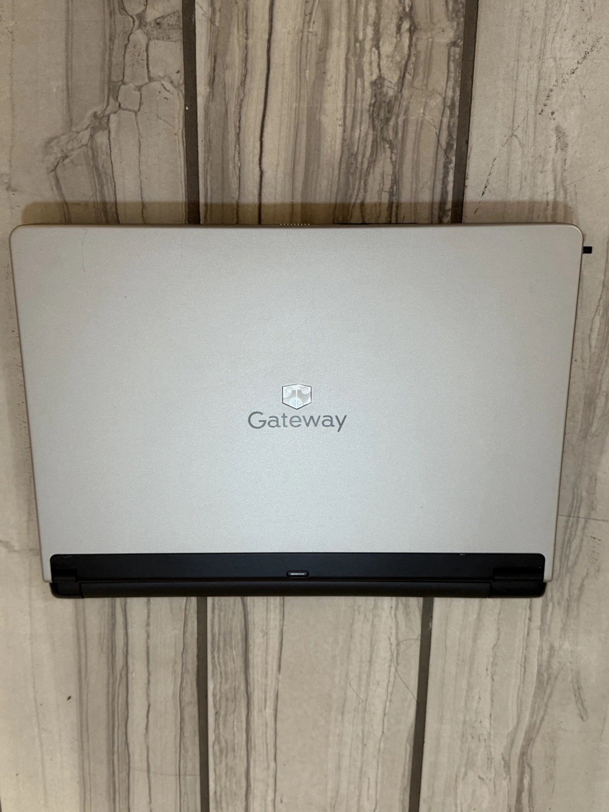 Gateway MX3225 W323-UI Laptop (Intel Celeron M, Windows XP) UNTESTED / FOR PARTS