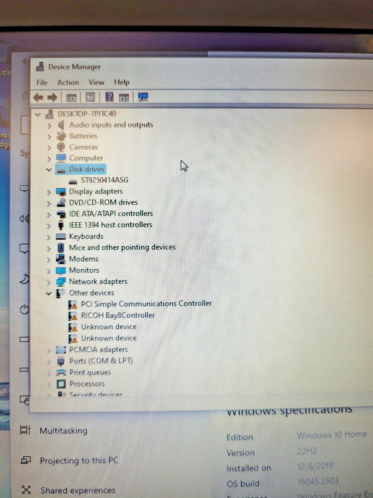 HP Elitebook 8440p Intel i5-M520 4 GB RAM – 250 HHD – WINDOW 10 + CHARGER