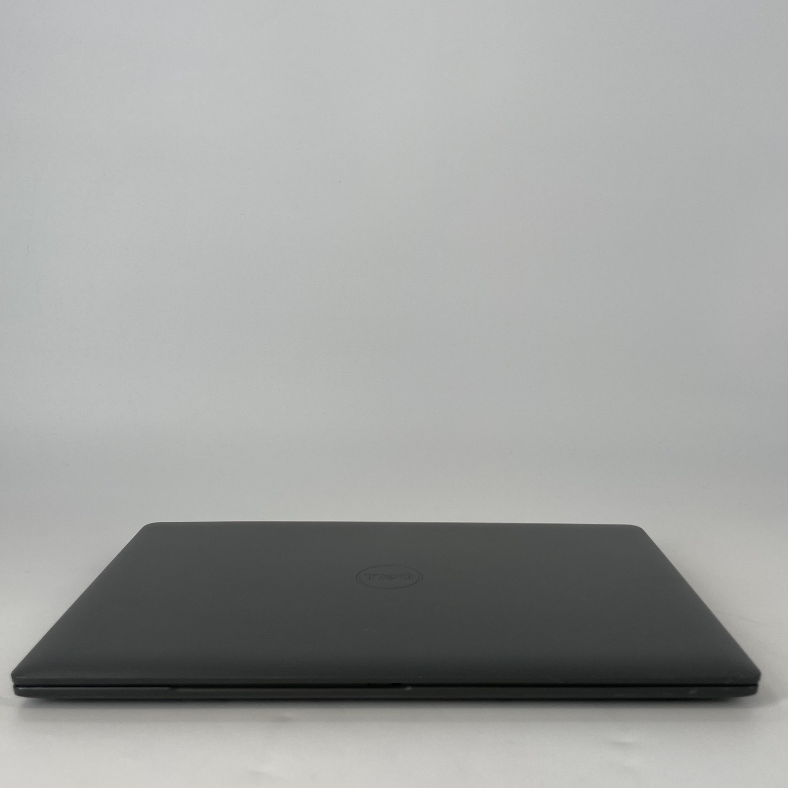 Dell Latitude 3540 15.6 Gray FHD 1.7 GHz i7-1355U 16GB RAM 256GB SSD Good