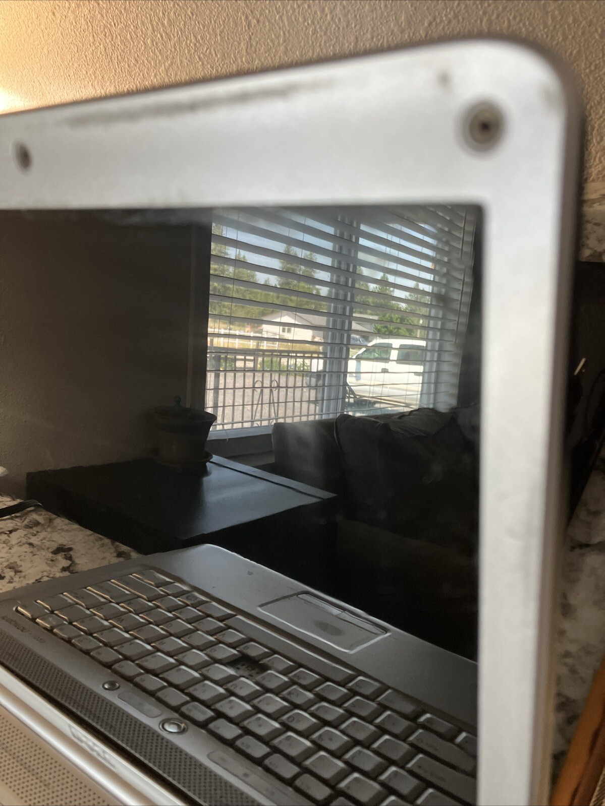 Dell Inspiron 1525 15.4in. PARTS ONLY