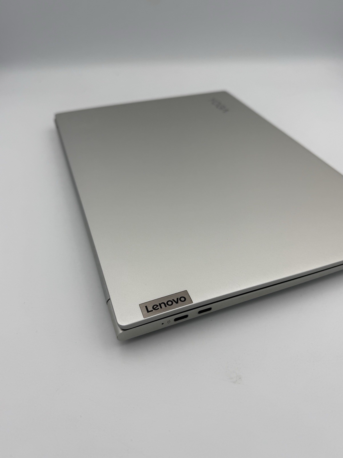 Lenovo Yoga Slim 7 Pro 14ACH5 – 14” 2.2K | Ryzen 9 5900HX | 16GB RAM | 1TB – 34C