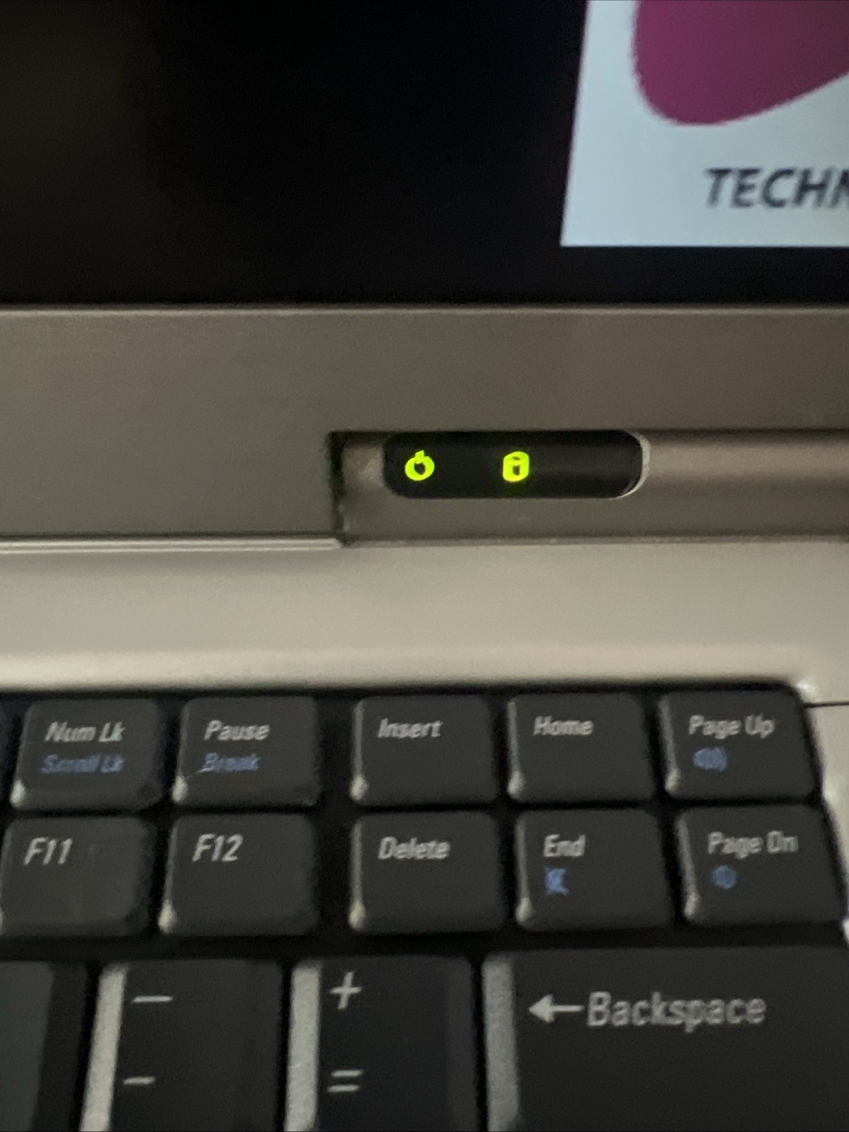 Dell Latitude D810 Intel Pentium M 1.73GHz 520MB Ram NO HDD For Parts