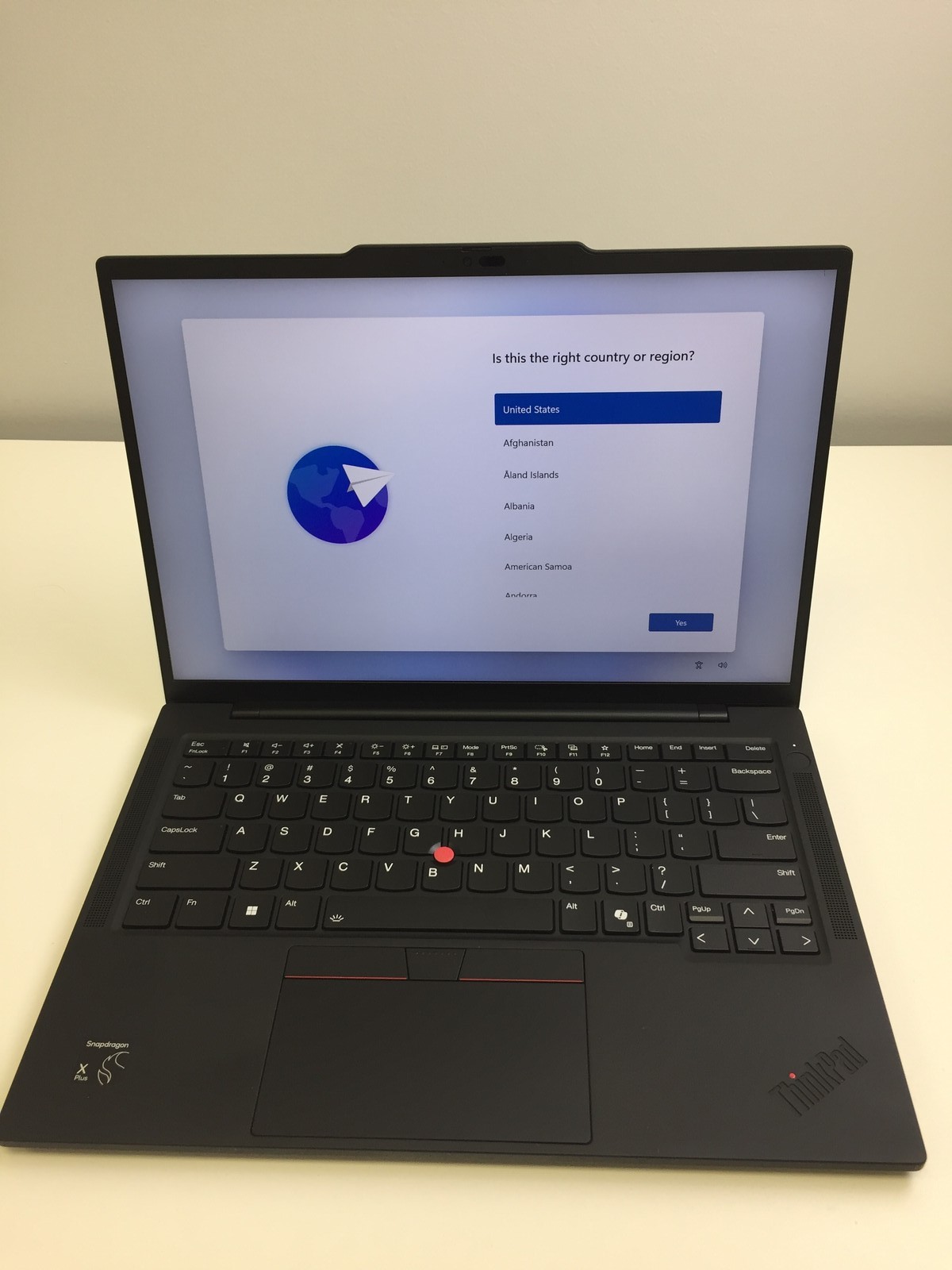 Lenovo Thinkpad T14s Snapdragon G6 SD_X1P 16G 512G – Open Box