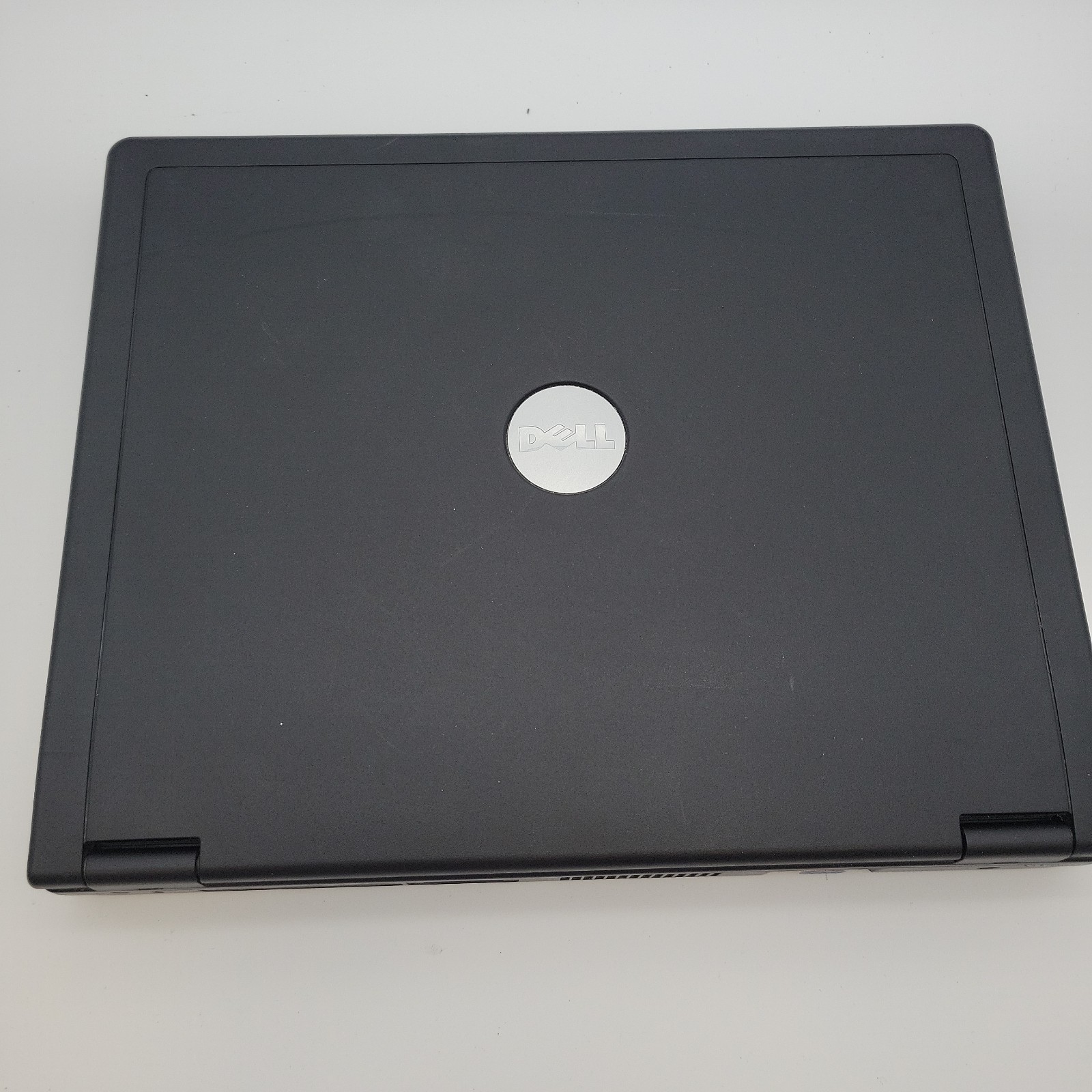 DELL INSPIRON 2200 Intel Celeron M processor 1.40GHz RAM 1.25GB L129