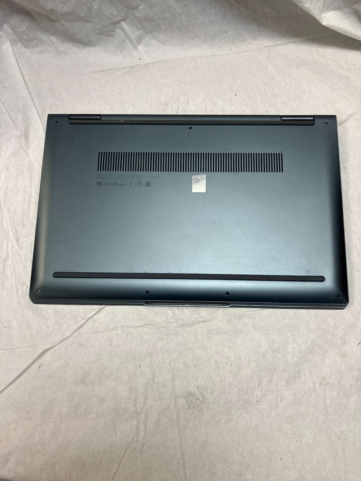 Lenovo Yoga 7-15ITL5 15.6″ i5 11th gen, NO mem, No HD, FOR PARTS.