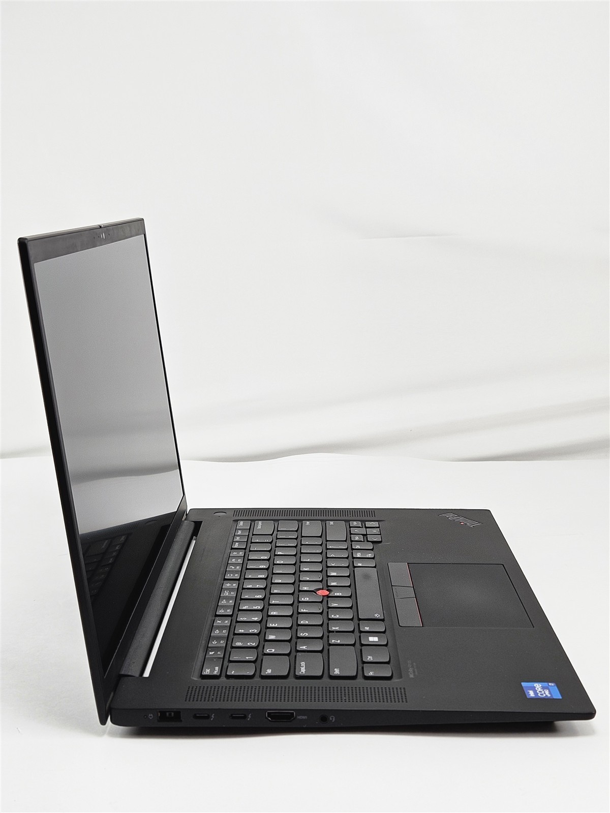Lenovo ThinkPad P1 16″ Gen 4 Intel Core i7-11850H 32GB RAM 1TB SSD No Battery