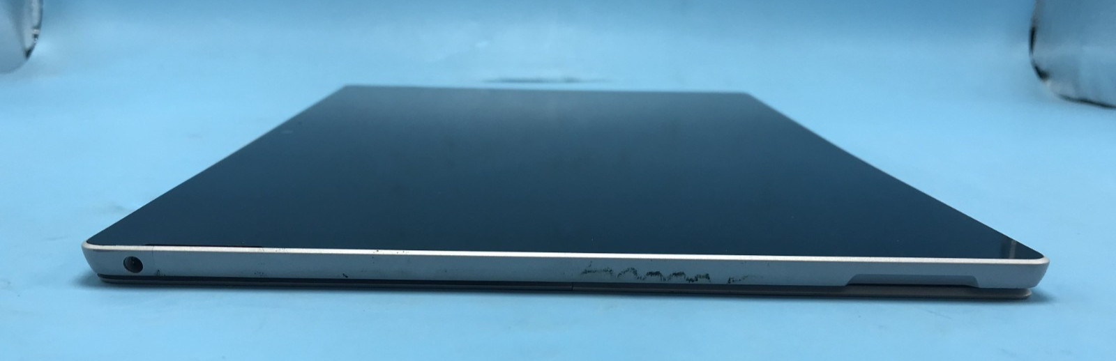 Microsoft Surface Pro 1807 12.3″ Touch i5-7300U 2.60GHz 8GB RAM 256GB SSD Win 11