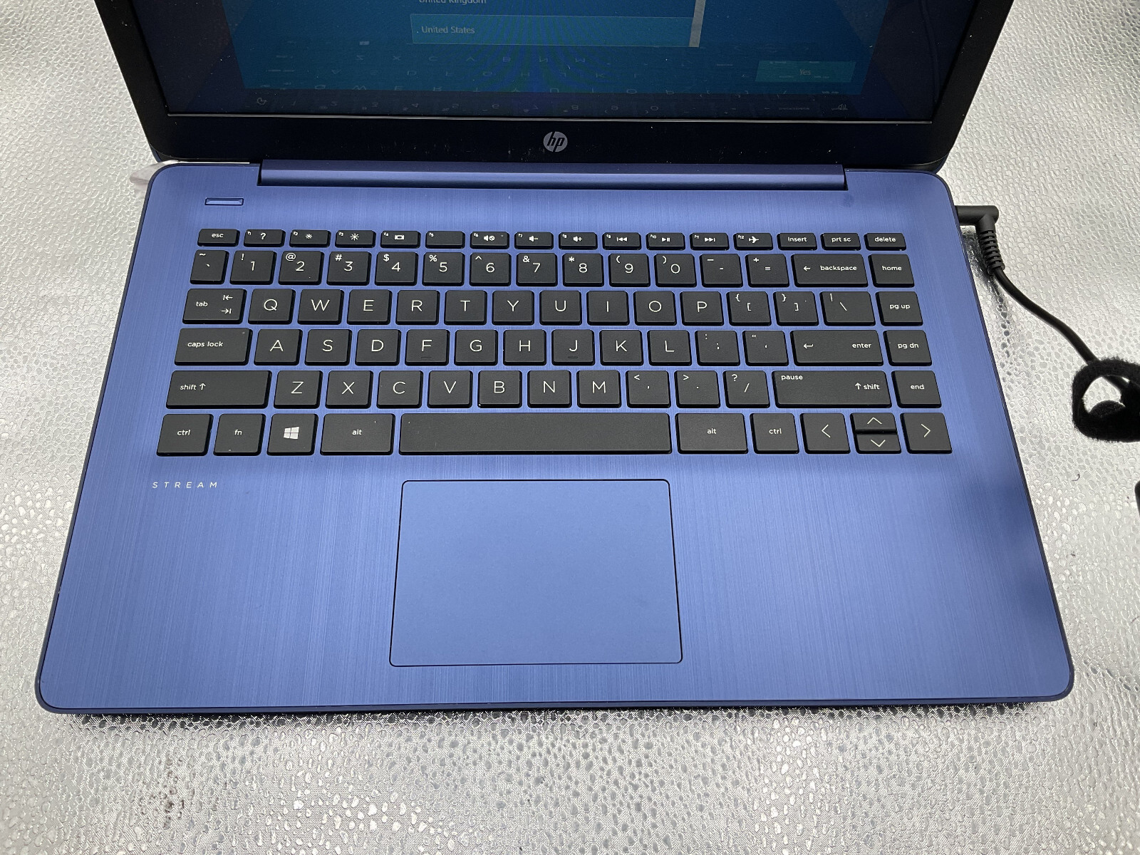 HP Stream 14-ds00036nr AMD A4-9120e @ 1.5GHZ Radeon R3 8GB 64GB SSD No Battery