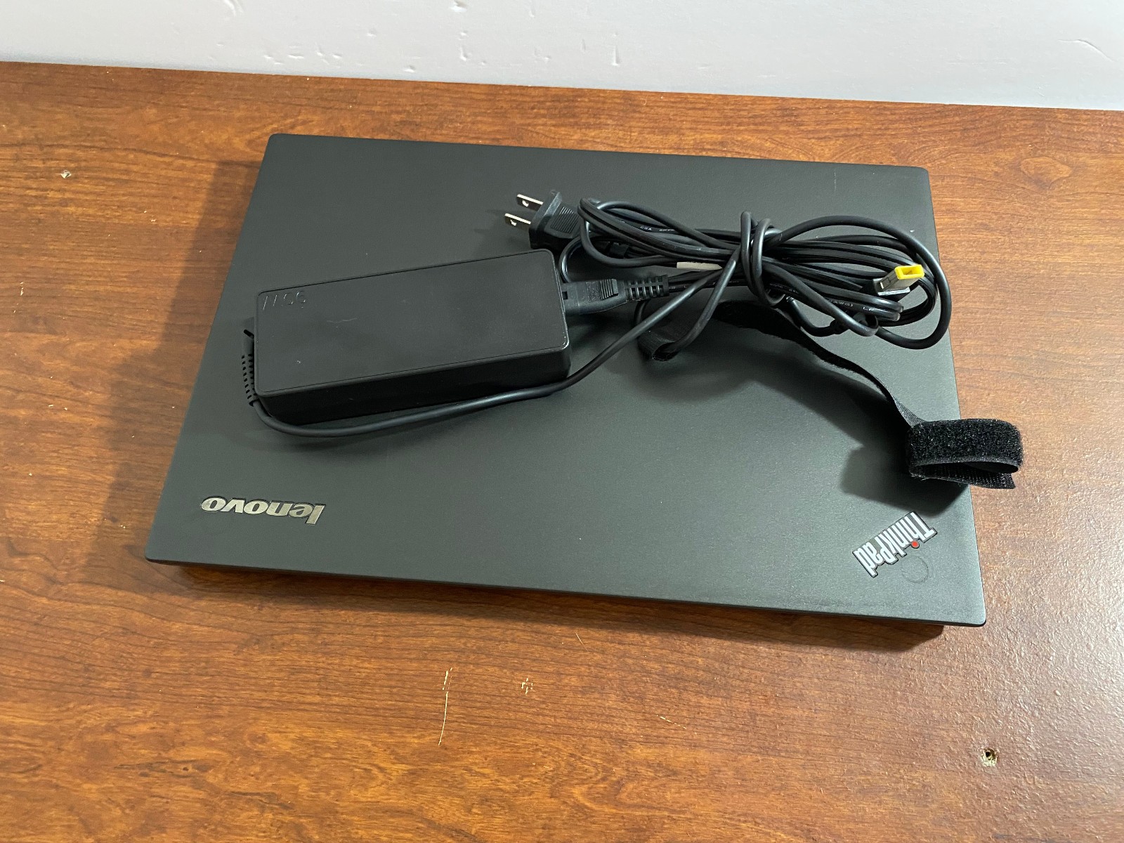 Excellent Lenovo Thinkpad T440s, Core i5 256gb SSD Hard Drive 8GB RAM WOW !!!