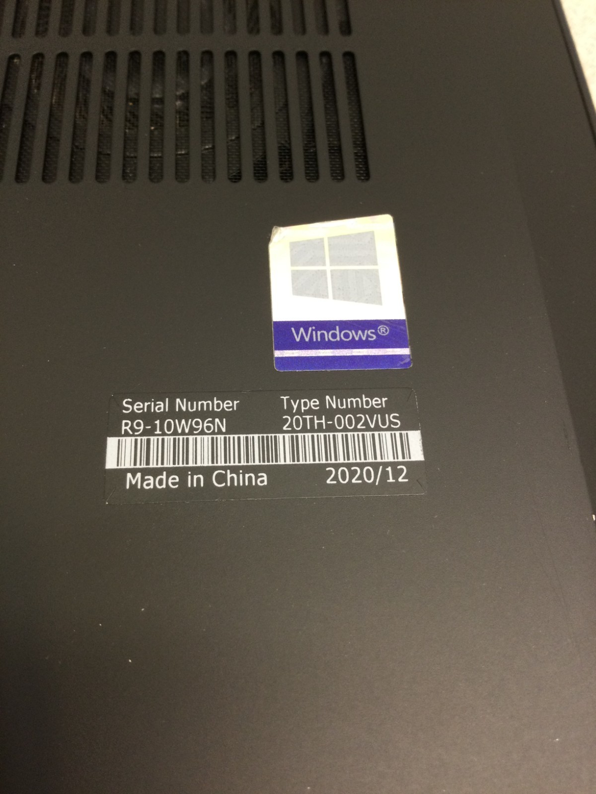 Lenovo ThinkPad P1 Gen 3 – 15.6″Core i9-10885H 12GB RAM 256 SSD WIN 11 PRO