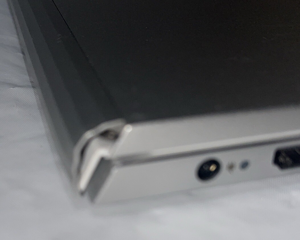 Dell Inspiron 7400 14.5″ i7-1165G7@2.8GHz, 8GB RAM, 1TB M2, Win 11 Pro *READ*