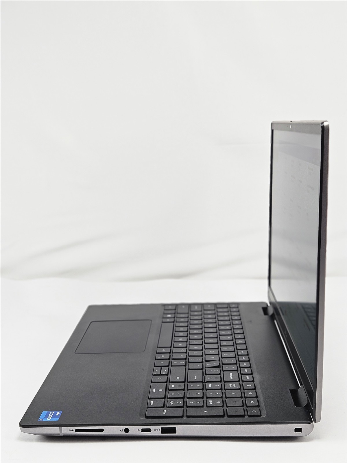 Dell Precision 7670 i7-12850HX RTX A1000 64GB RAM 1TB SSD 16″ Mobile Workstation