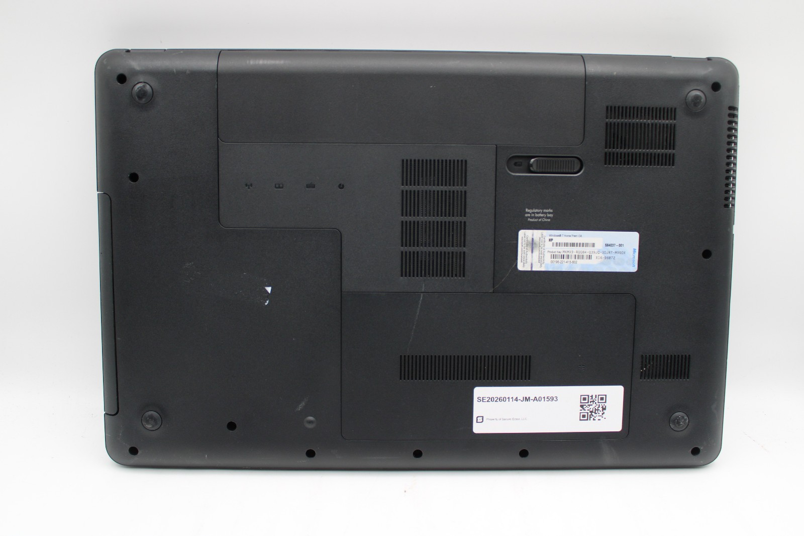 HP 2000-369WM _ AMD E-450 @ 1.65 GHz _ 4GB RAM _ No SSD / OS
