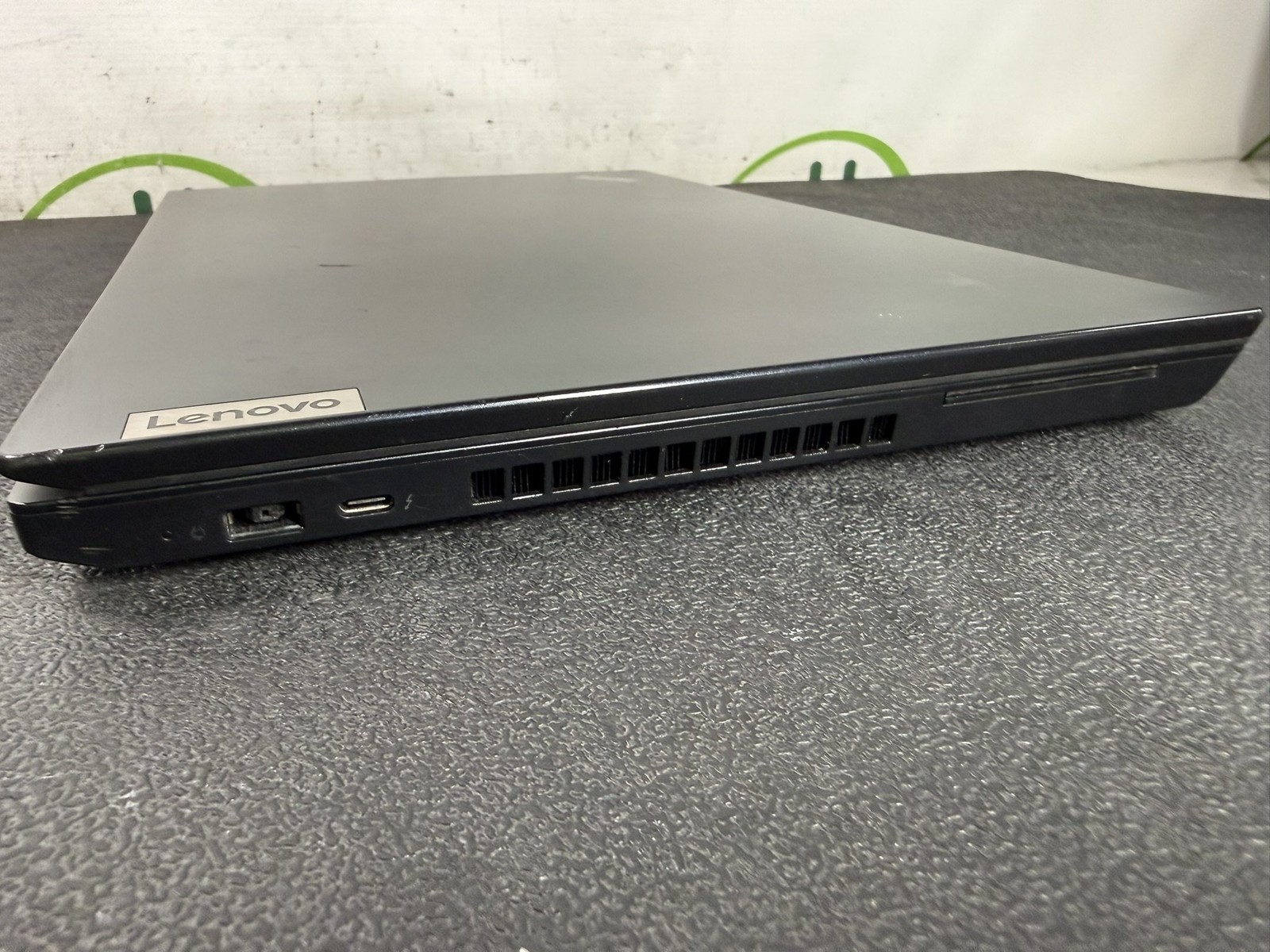 Lenovo ThinkPad P15v Gen 1 15.6″ i7-10850H 32GB 512GB Quadro P620 Laptop – READ