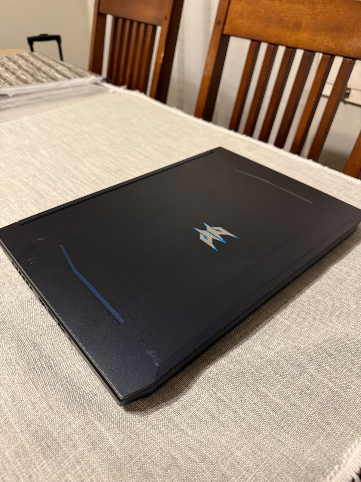 Acer Predator Helios 300 (512GB SSD, Intel Core i7-11800H, 4.60 GHz,32GB Crucial