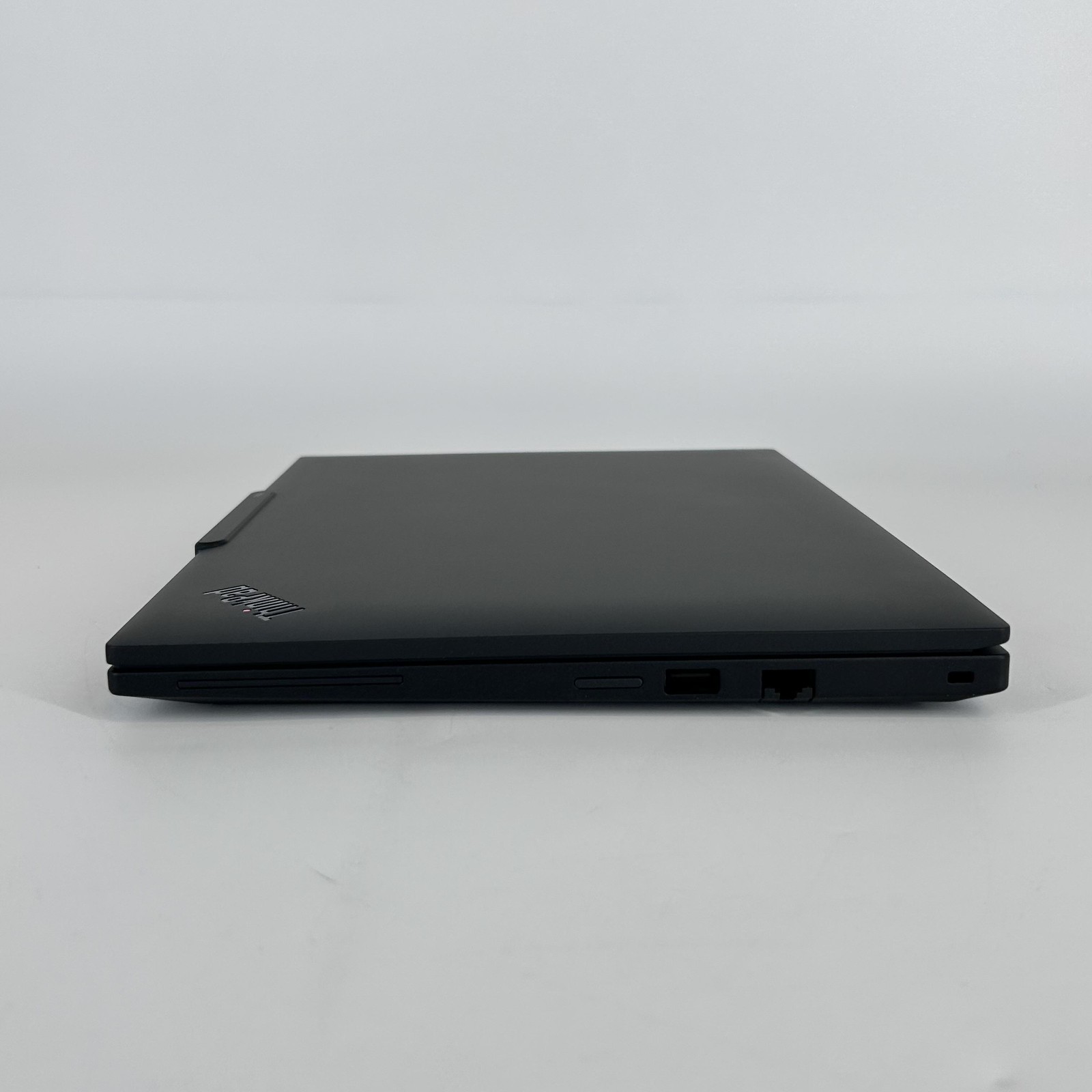 Lenovo ThinkPad P14s Gen 6 FHD+ 2.0 GHz Ryzen AI 7 PRO 350 32GB 1TB SSD