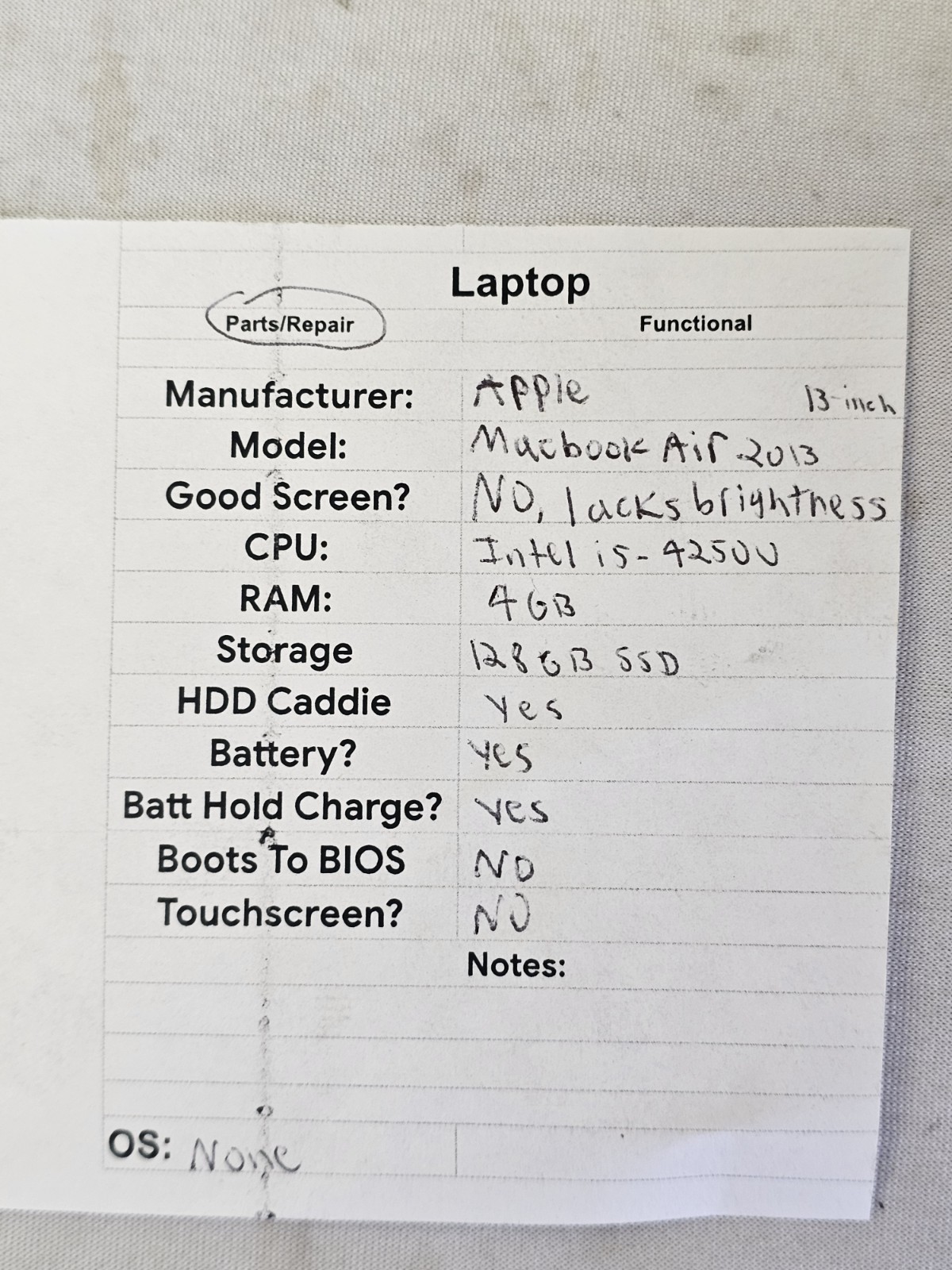 Apple MacBook Air A1466 Laptop – i5-4250u – 4GB RAM – 128GB SSD – NO OS – READ