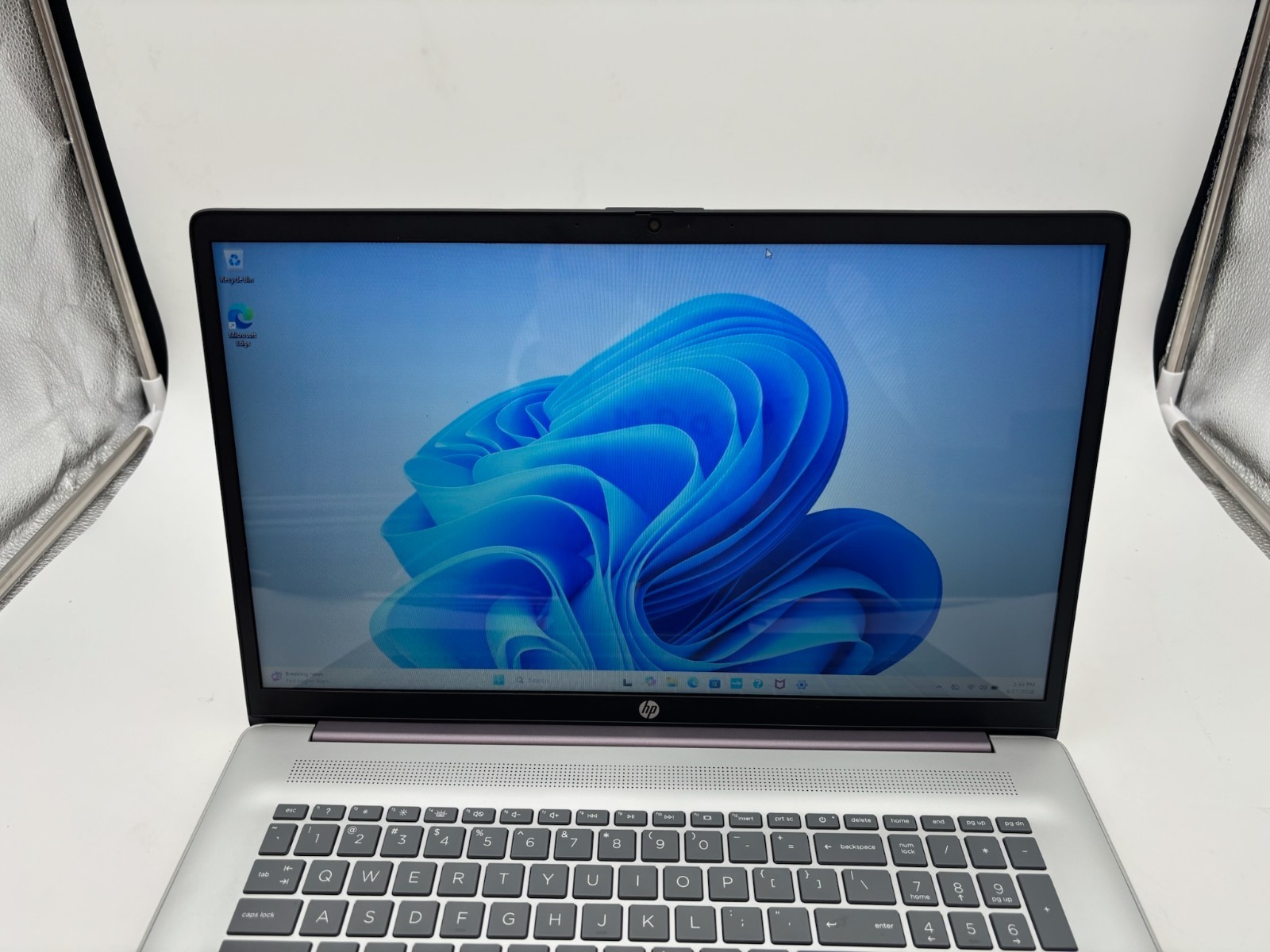 HP Laptop 17-cn3128ds 17.3″ 256 GB SSD 8 GB RAM Intel N200 Windows 11 Home