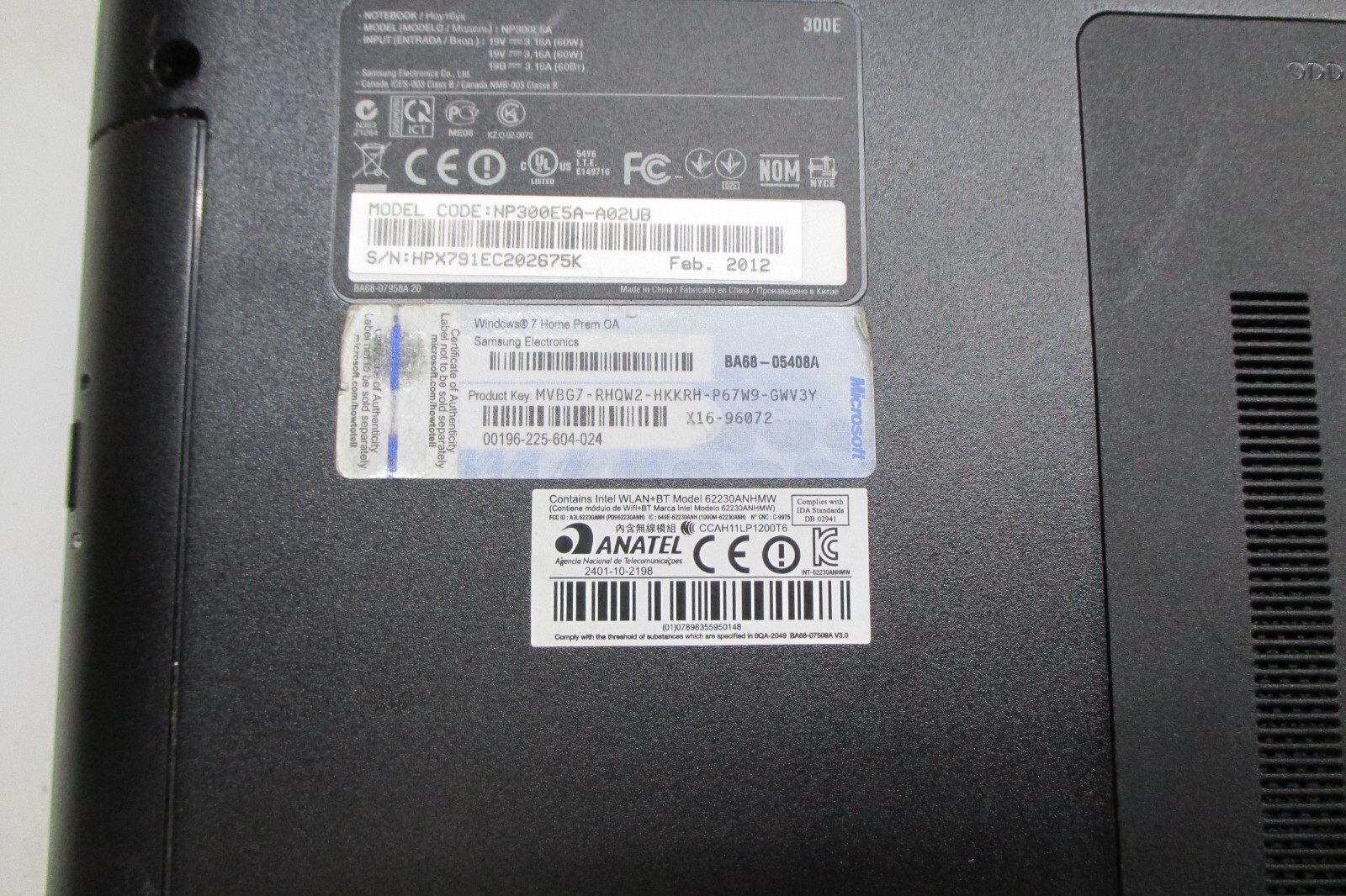 Samsung NP300E5A Laptop Intel Core i3 2nd/3rd Gen. – Parts/Repair – No Video