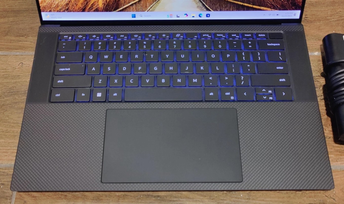 Dell XPS 9530 Intel 13th Gen i7-13700H 1TB SSD, 32GB DDR5 Memory 4K UHD Touch