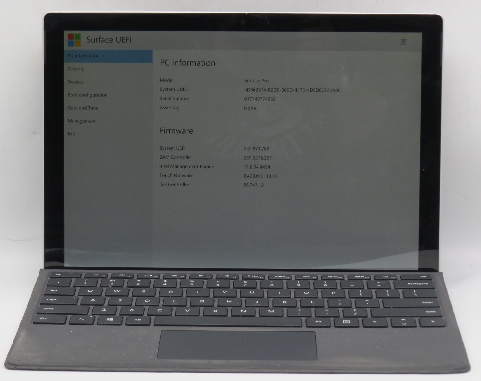 Surface Pro 5 i5-7300U @ 2.6GHz 8GB DDR3 256GB SSD 12″ No OS/AC