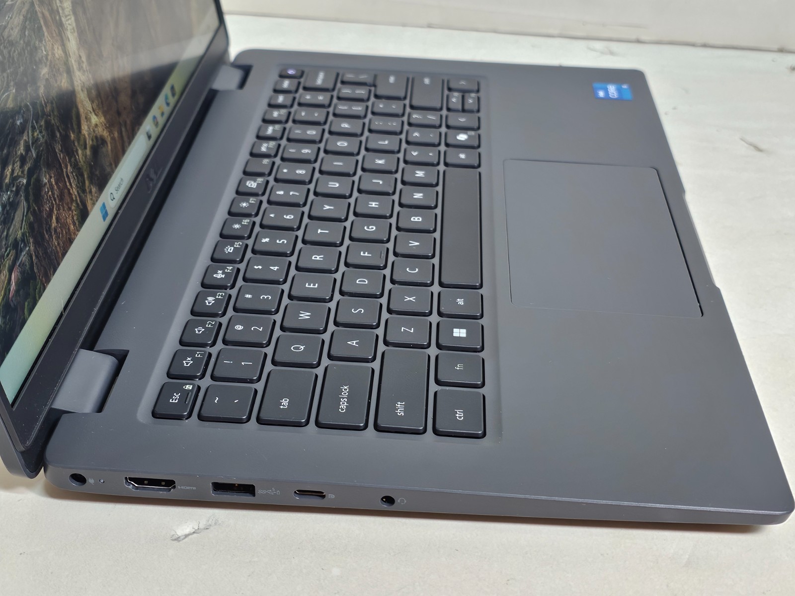 Dell Latitude 3450 Laptop – i5-1335U up to 4.6 GHz 8GB 256GB SSD 14″ – SP1