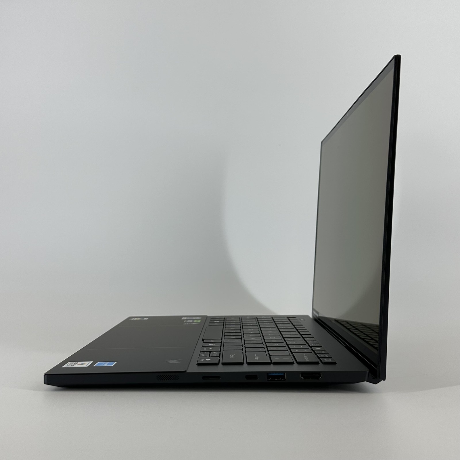 Acer Predator Triton 14 AI 14 120Hz TOUCH 3.3GHz Ultra 9 288V 32GB 2TB RTX 5070