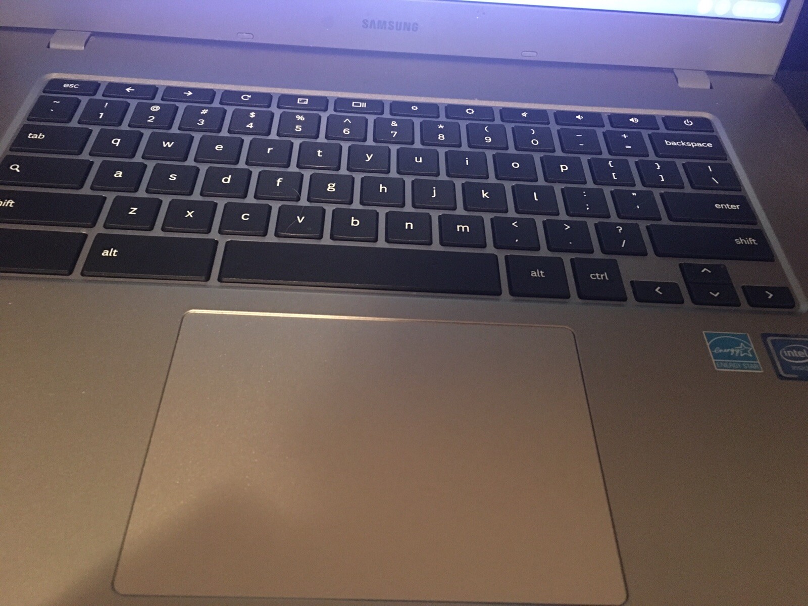 Samsung Chromebook 15.6″ (32GB eMMC, Intel Celeron, 1.1GHz, 4GB RAM) – Platinum