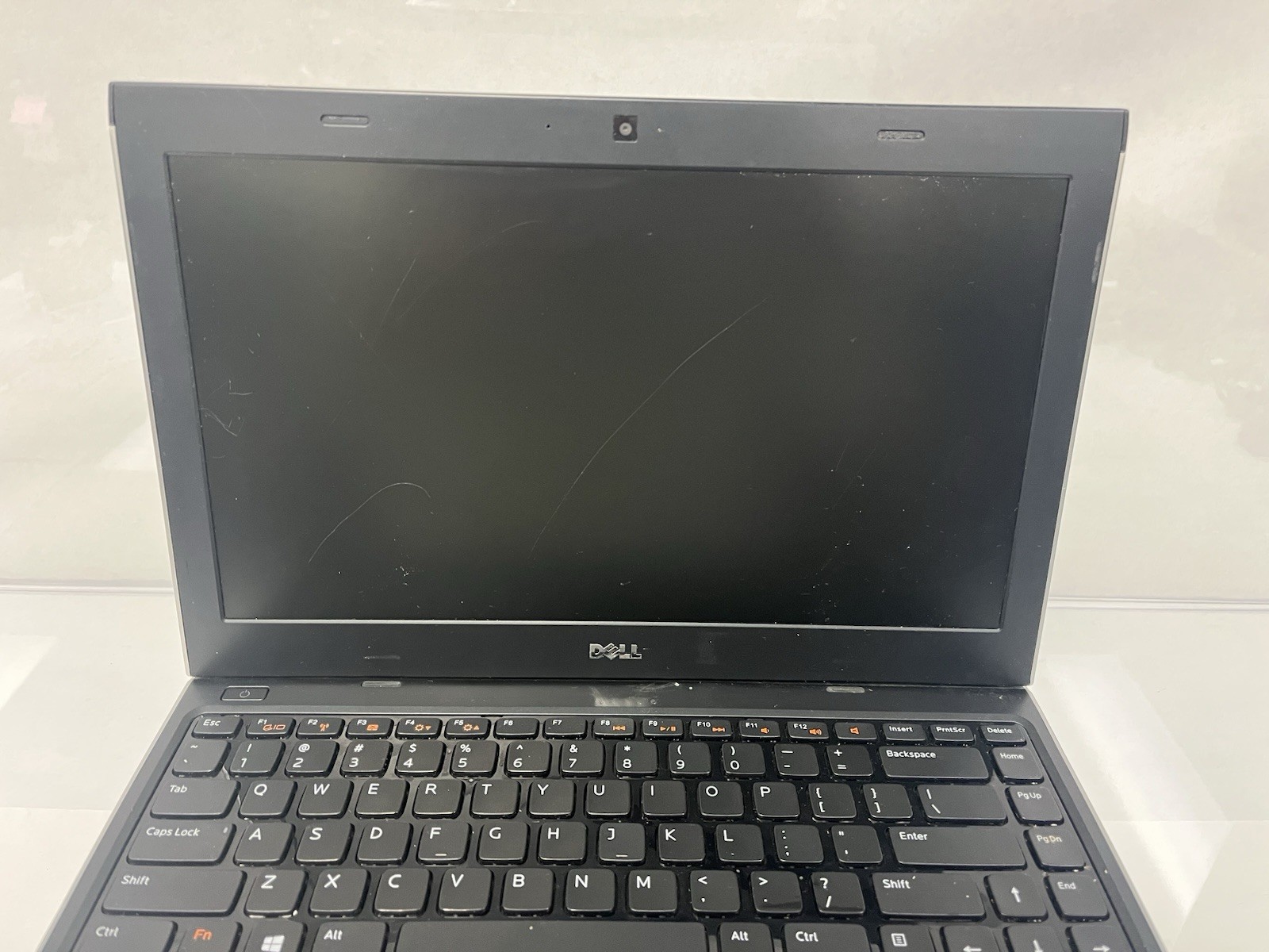 Dell Latitude 3300 13.3″ Intel Core i3-2375M CPU @ 1.50Ghz 4GB Ram 64GB SSD