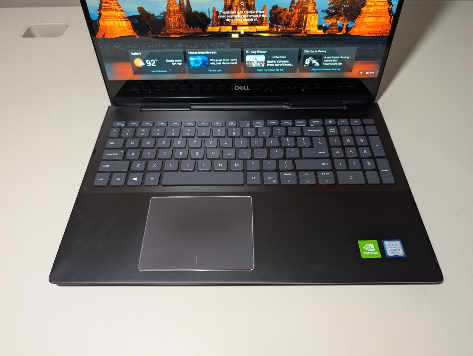 Dell Inspiron 15 7590 2n1 4K | i7 8th 16GB RAM 256GB SSD | NVIDIA MX250 Backlit