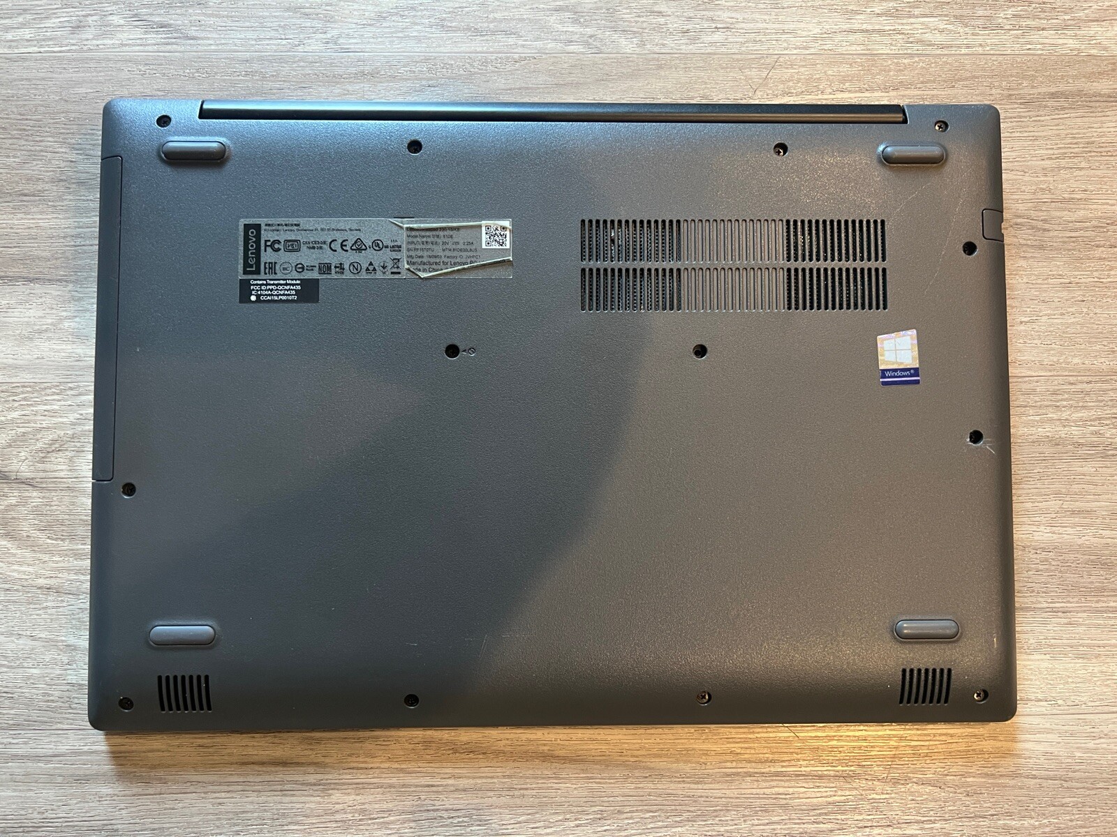 Lenovo 81DE00L8US Ideapad 330 15.6″ HD i3-8130U 2.20GHz 4GB RAM 1TB HDD Laptop