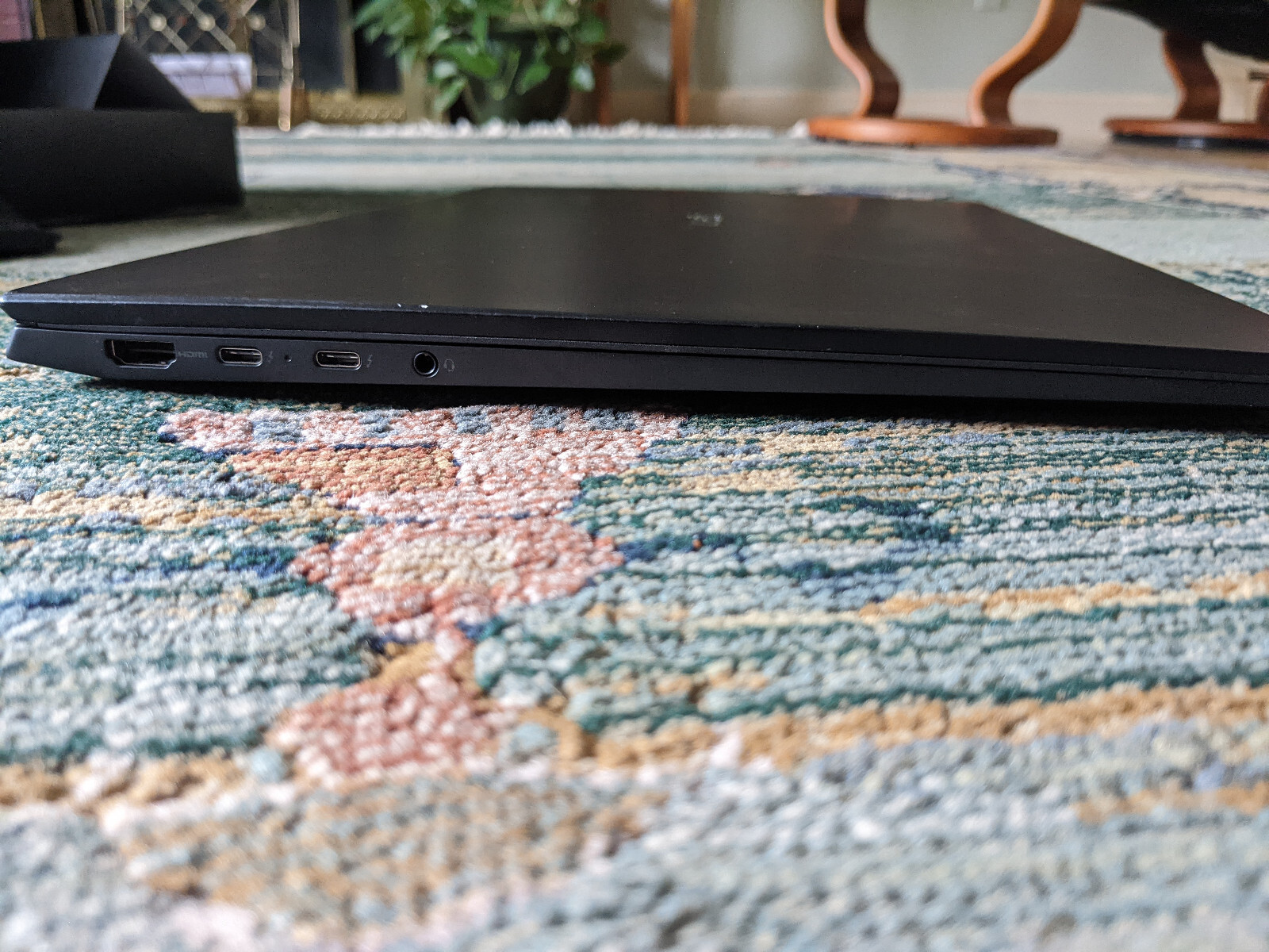 LG gram 17″ (Intel Core i7-1165G7 11th Gen, 1GB SSD, 16GB RAM) Laptop – Black