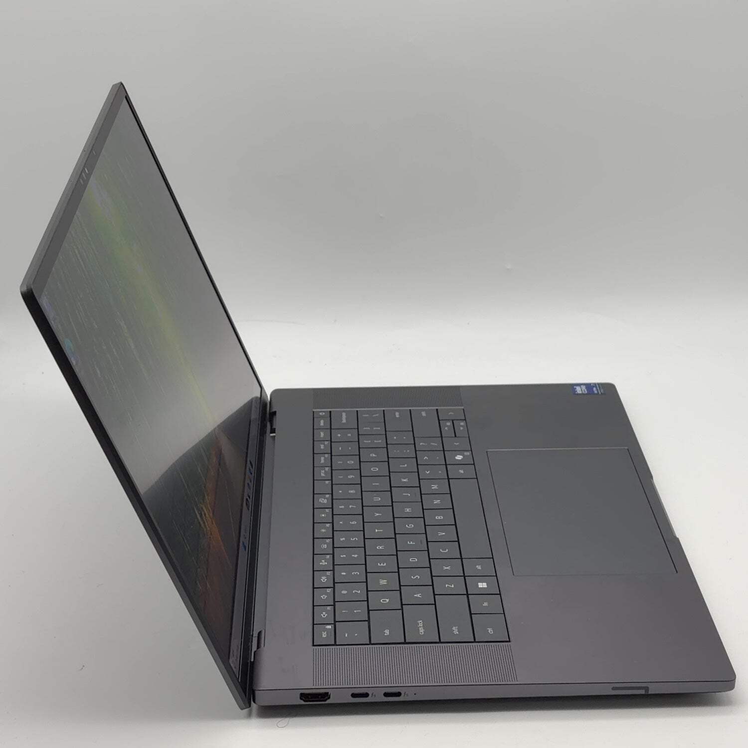 Dell Pro Max 16 Plus MA16250 16″ Core Ultra 7 265H 2.2GHz 32GB RAM 1TB SSD