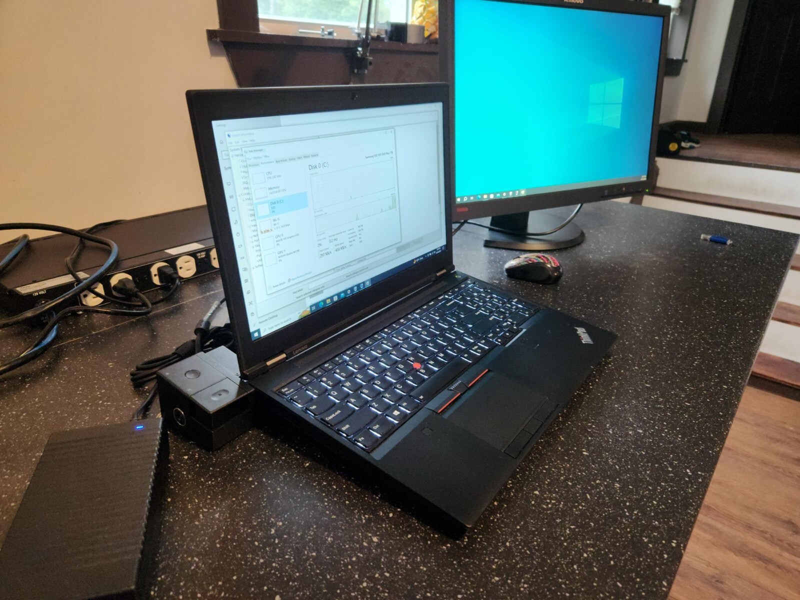 Lenovo ThinkPad P51 – Intel Core i7-7700HQ 2.8GHz 32GB DDR4 NVIDIA No OS/SSD/HDD