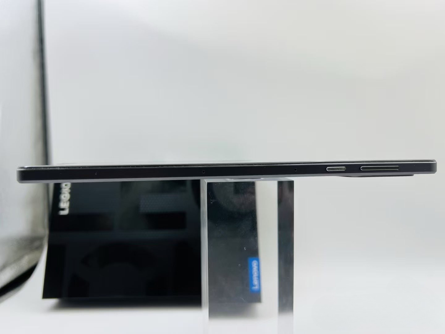 Lenovo Legion Y700 (2023)8.8” 13MP Snapdragon 8+ Gen 1 WIFI Android 6550mAh