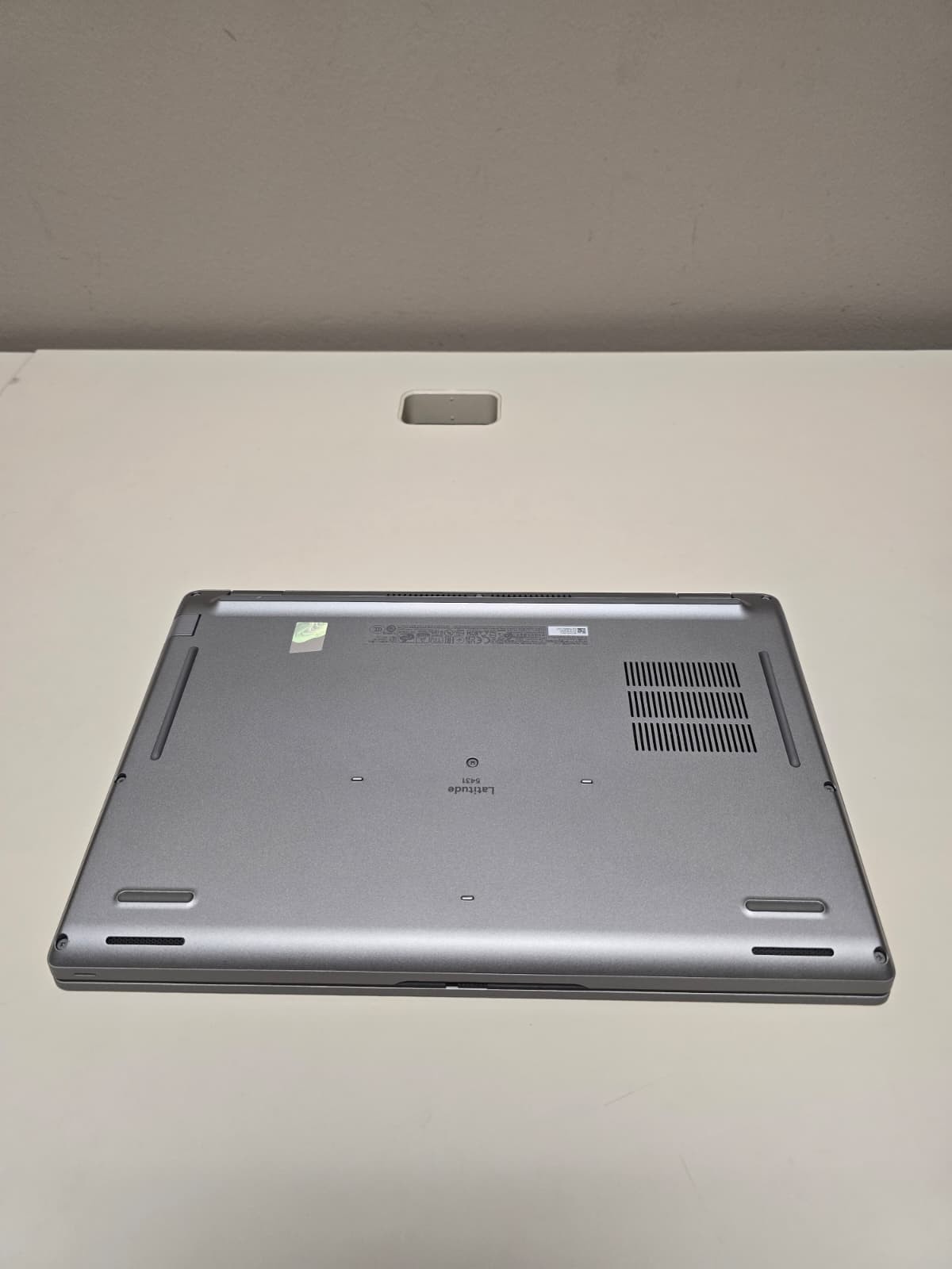 Dell Latitude 5431 TouchScreen | i5 1250P 16GB DDR5 RAM 256GB NVMe SSD | FHD FPS