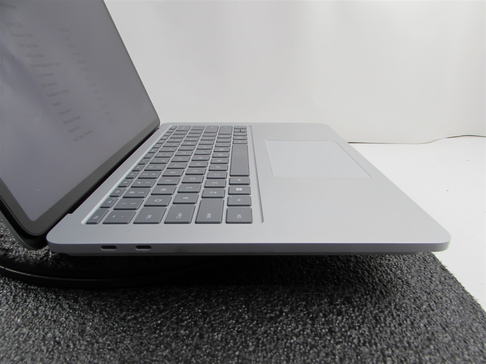 Microsoft Surface Laptop Studio 1964 i7-11370H 1TB SSD 32GB RTX A2000 *No A/C*