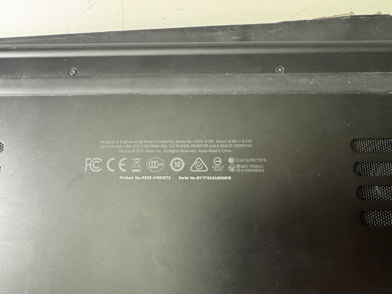 Broken Razer Blade 14 i7-7700HQ 2.8GHz GeForce GTX 1060 Read For parts or repair