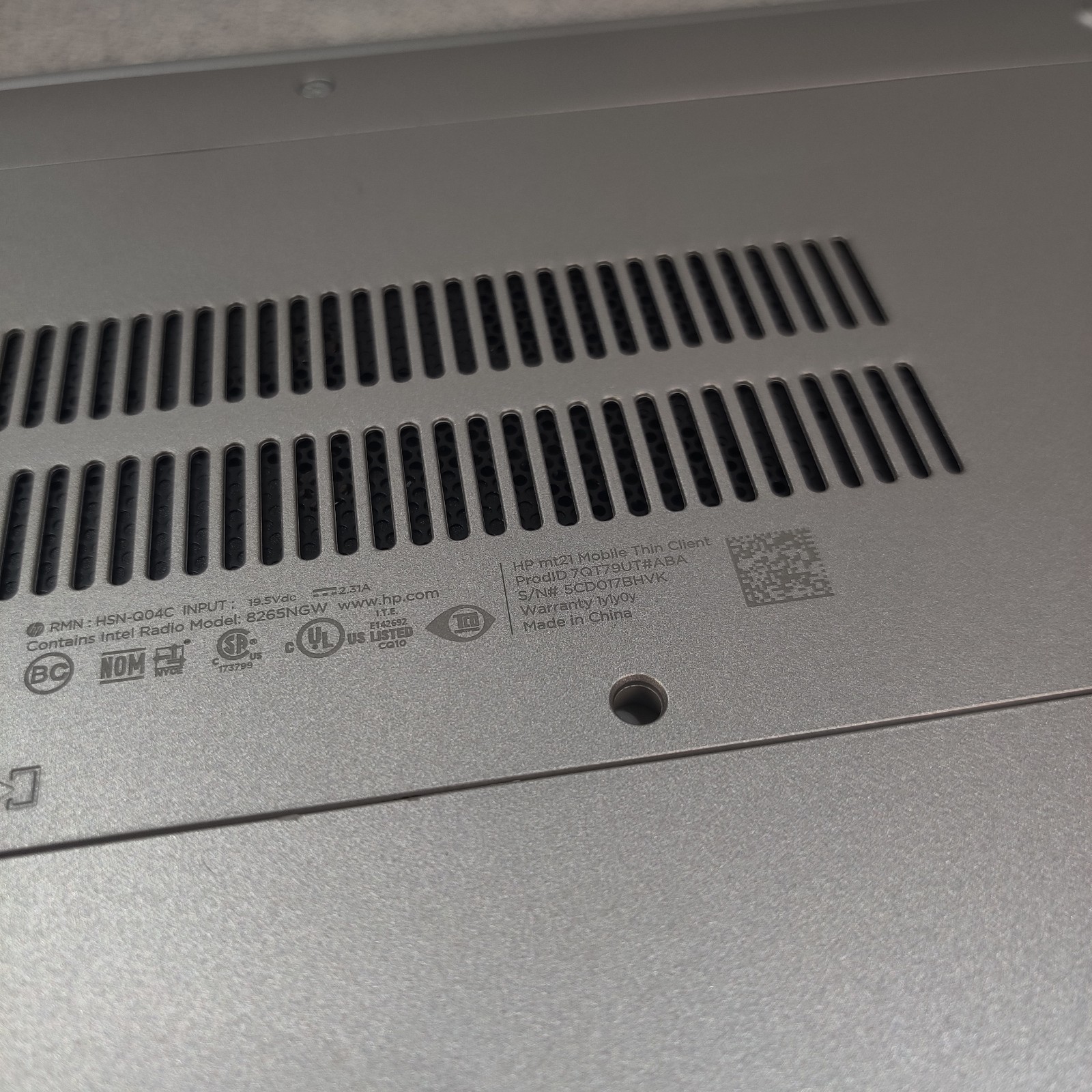 HP mt21 Mobile Thin Client-Celeron 3867U 4GB RAM NO HDD/OS/AC FOR PARTS BAD LCD