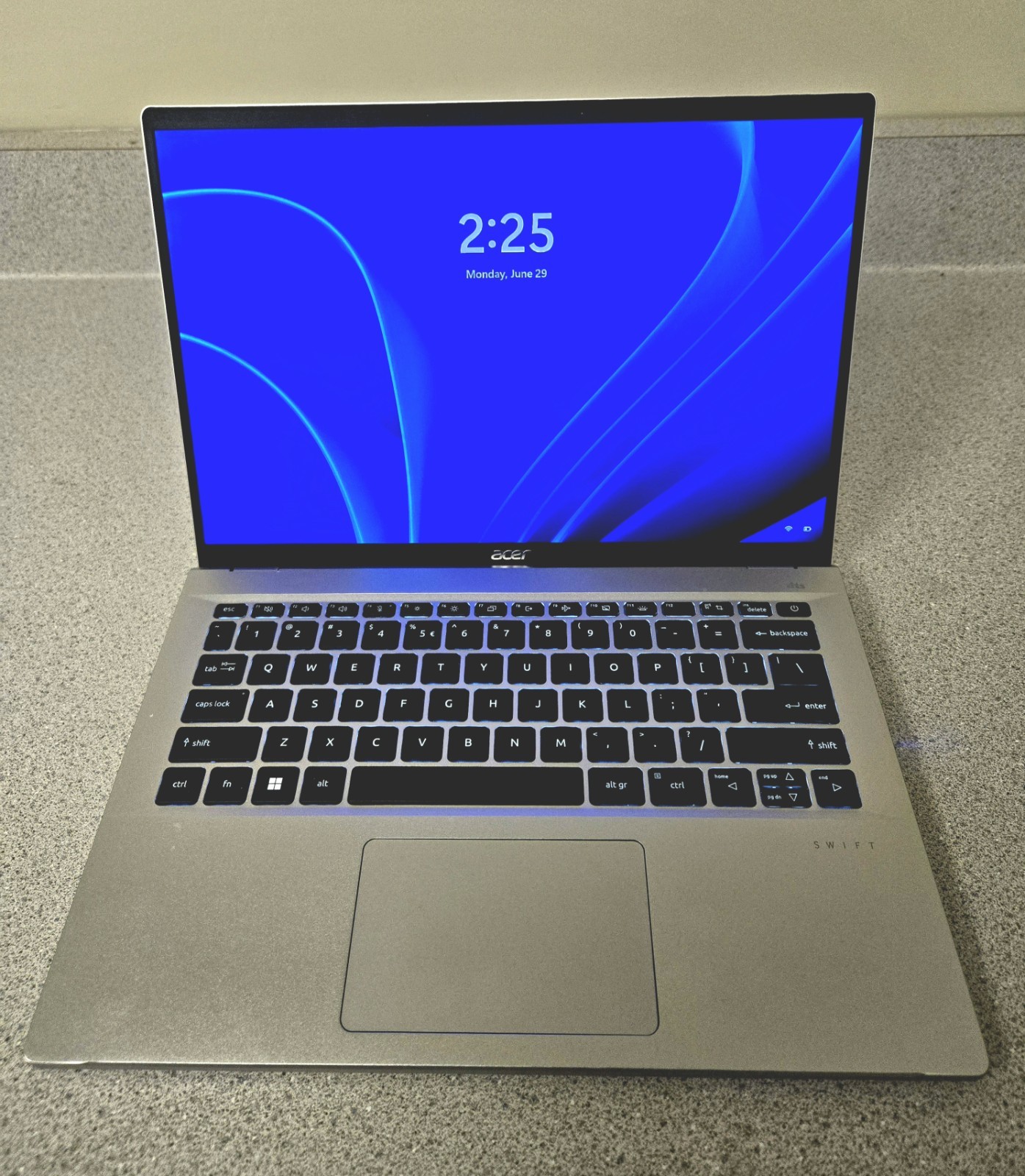 Acer Swift Go Intel Core i7 – Evo Thin & Light – (SFG14-71T-72QV) 65w charger!