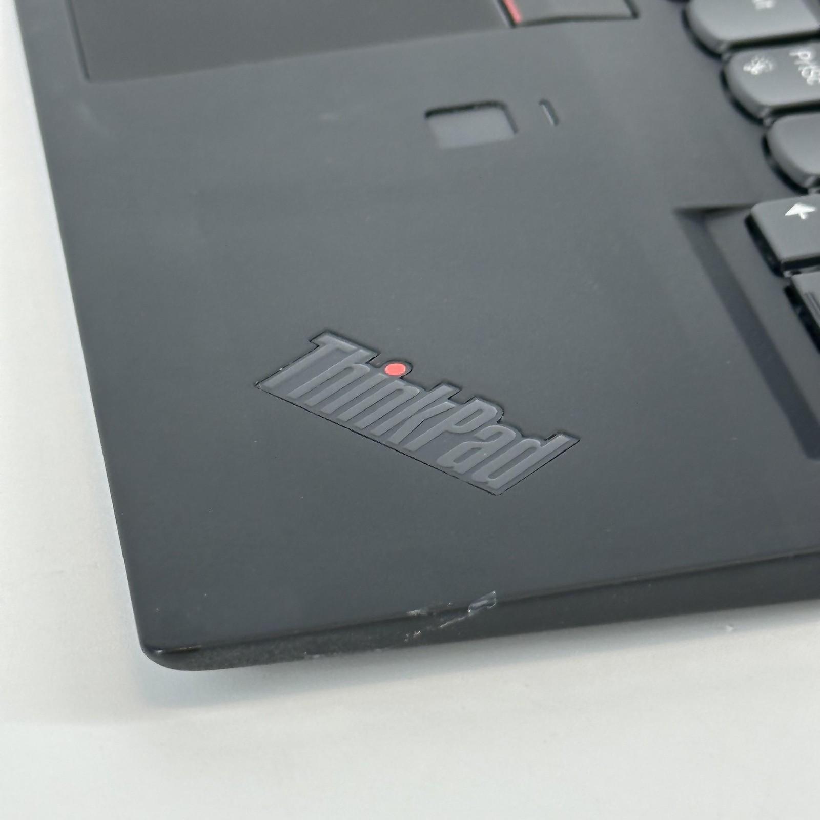 Lenovo ThinkPad X1 Carbon Gen 6 14 FHD i5-8350U 1.70GHz 16GB 256GB SSD Very Good