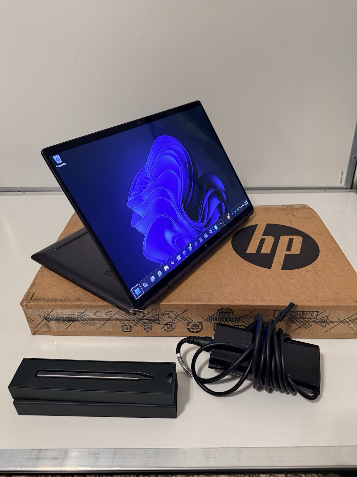 HP Spectre 16 OLED Laptop Intel Ultra 7 155H 2TB SSD 16GB RAM NVIDIA RTX 4050 4K