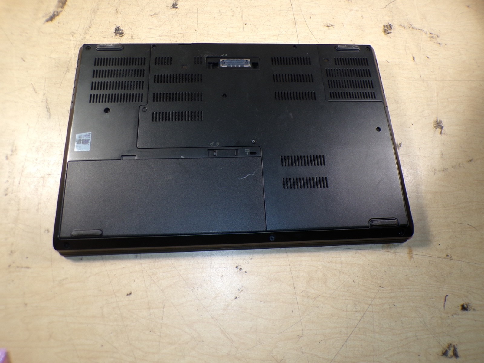 THINKPAD P50 INTEL XEON E3-1505M 2.80GHZ 8GB RAM **NO HD/ NO CADDIE/ NO OS
