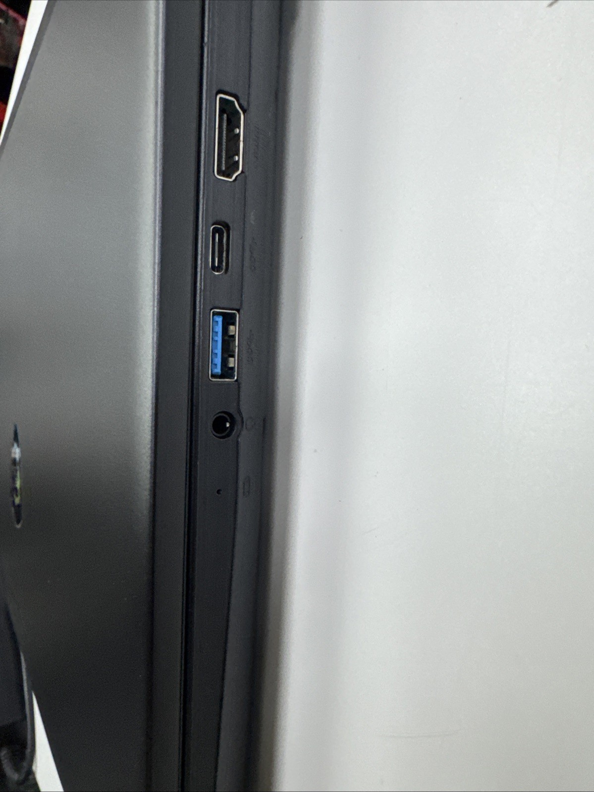 MSI Crosshair 16 Gaming Laptop i7-13620H RTX 4070 16GB RAM 1TB SSD 144Hz WIN11