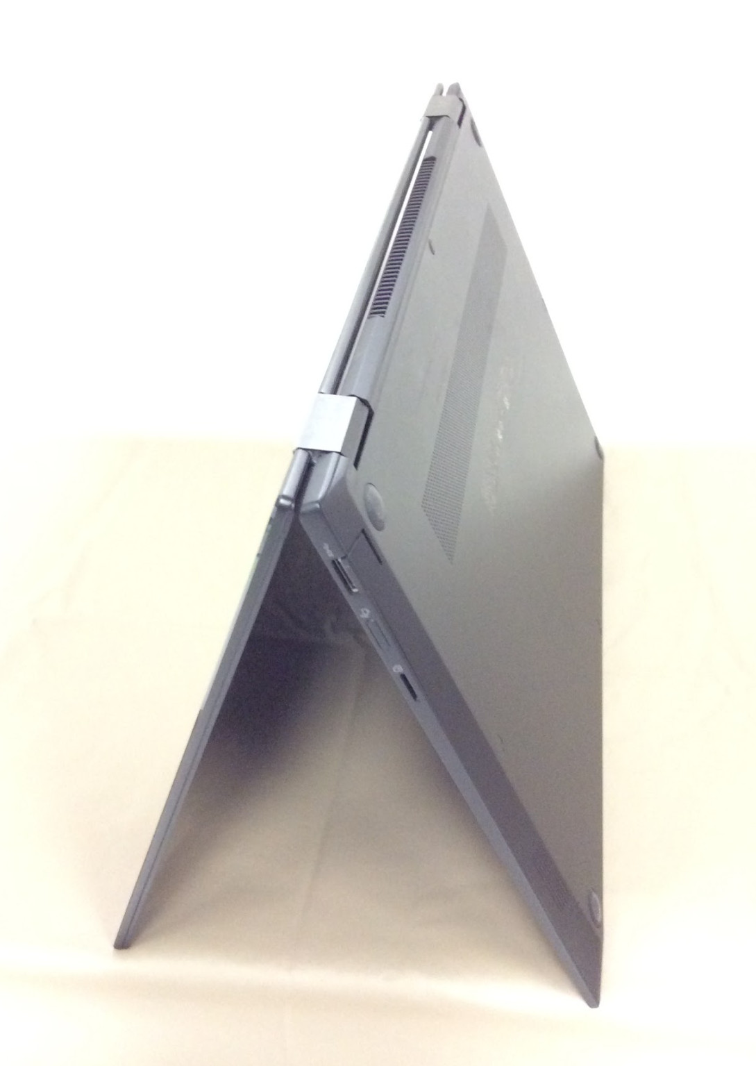 LG Gram 2-in-1 16T90P 16″ Display Touchscreen Intel Evo Platform Laptop ,used