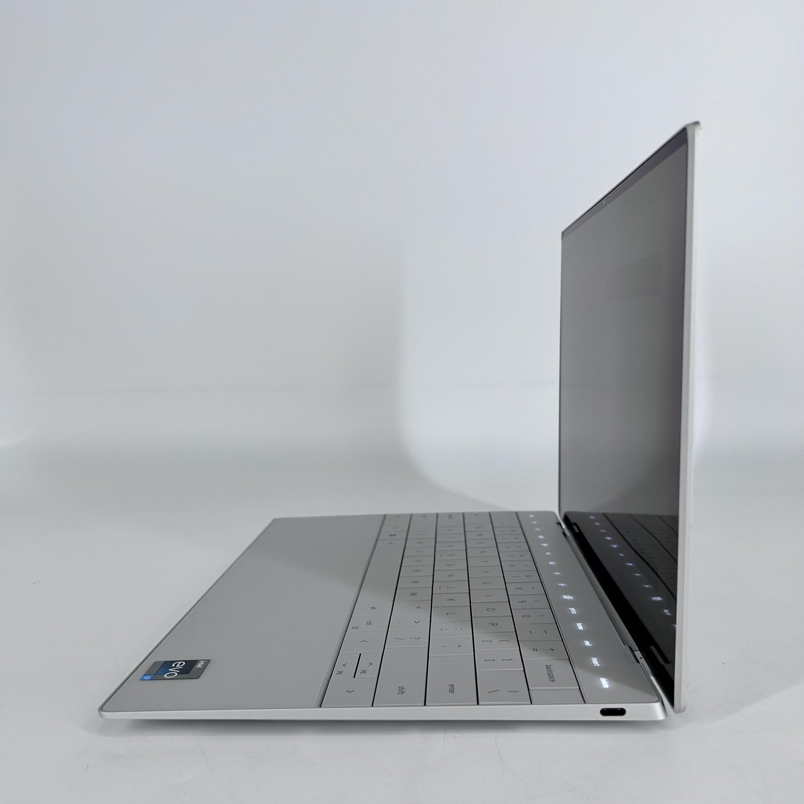 Dell XPS 13 Plus 9320 3.5K TOUCH 1.8 GHz i7-1280P 16GB 512GB SSD Very Good