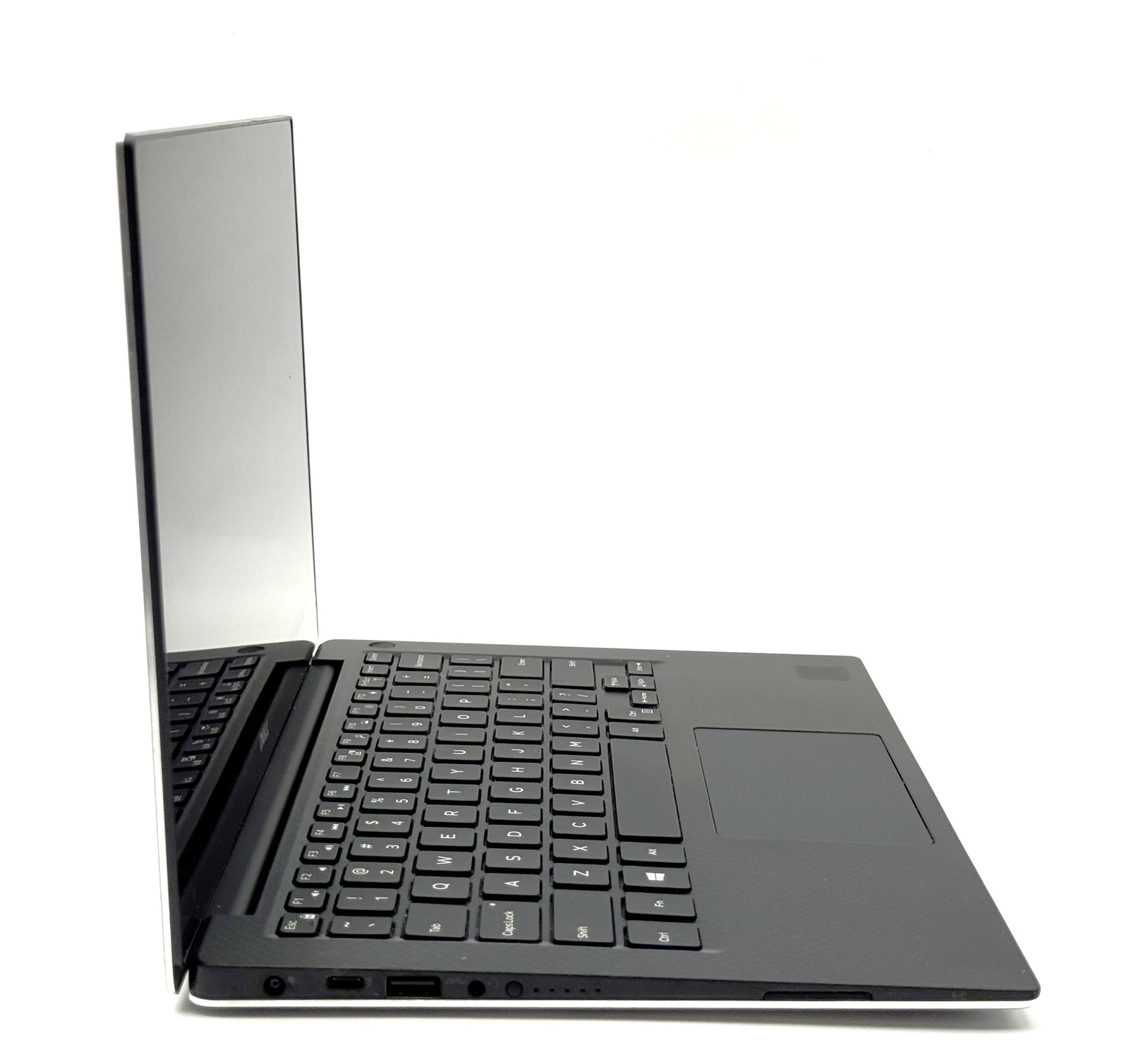 Dell XPS 9350 13.3″ Laptop – i7-6560U – 16GB DDR3 RAM – 512GB NVMe SSD – Silver