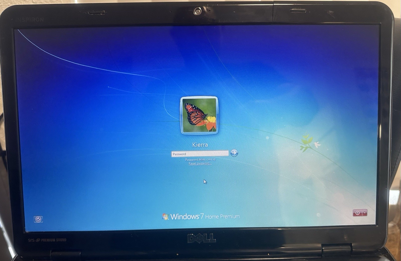 Dell Inspiron N5110 15.6” / Intel Core i5 / Locked